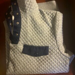 Pullover 1/4 button-up